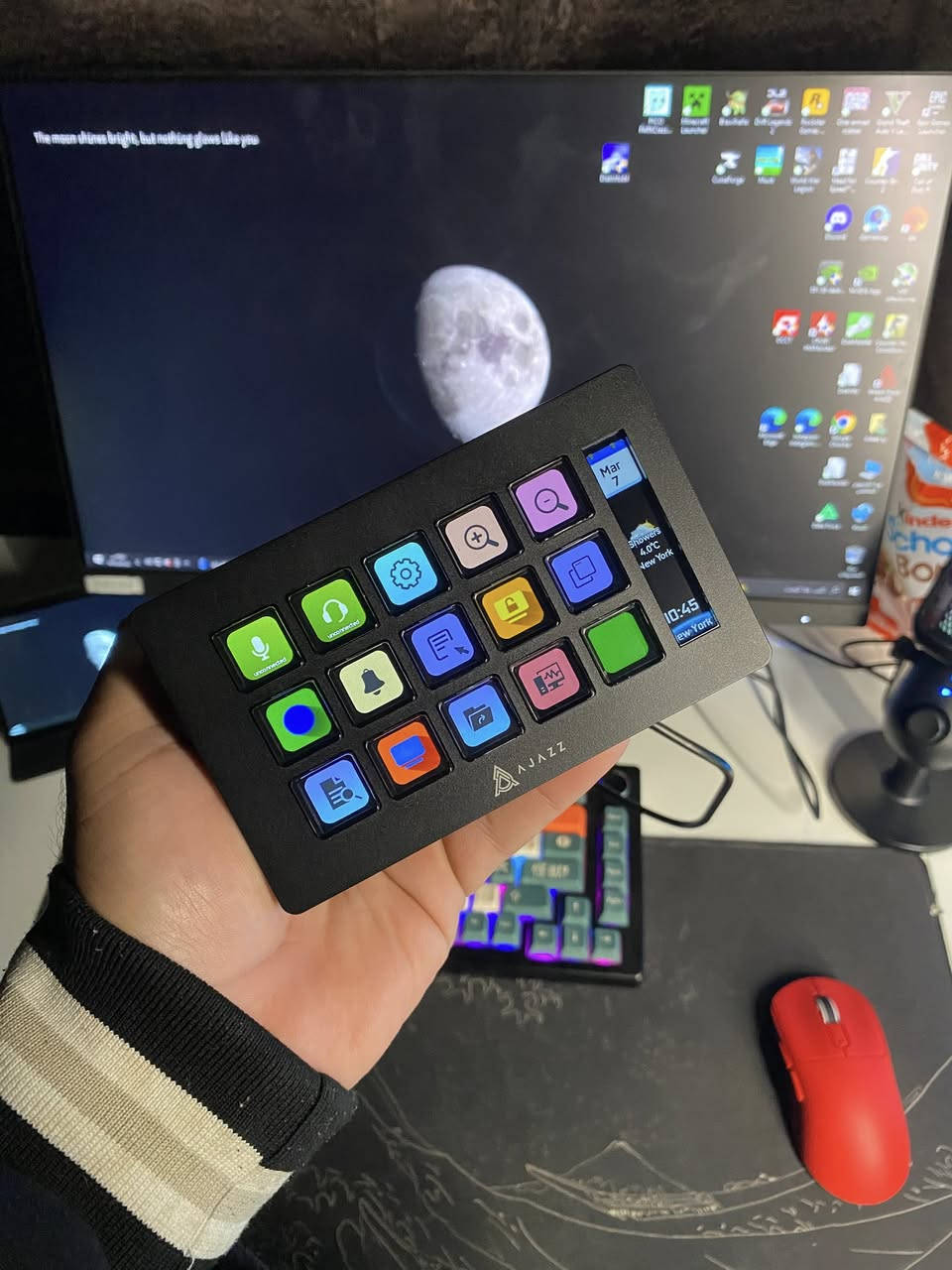 سلام عليكم
ستريم دسك من اجاز موديل ( AKP 153)

حجم 15 زر مخصص و شاشه 

جديد غير مستخدم فقط كرتونه تعبانه 

سعر : 45 الف  

متوفر توصيل لكل العراق 3 الف


**إذا كنت صاحب هذا الإعلان وتريد حذفه لأي سبب، رجاءا أرسل رسالة إلى الدعم الفني**