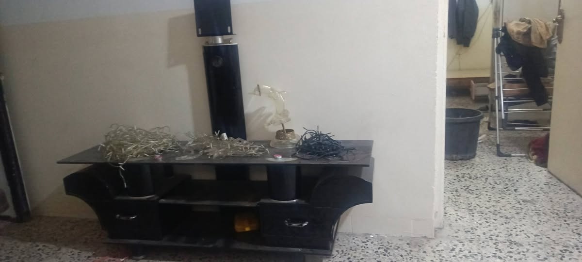 تصفية شقة كلهم شلع ب350 مع مبردة للتواصل وفيه مجال اكيد للي يعتمد
‏***********
‏
