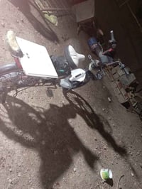 دراجة كهربائية • نضيفه • شحن