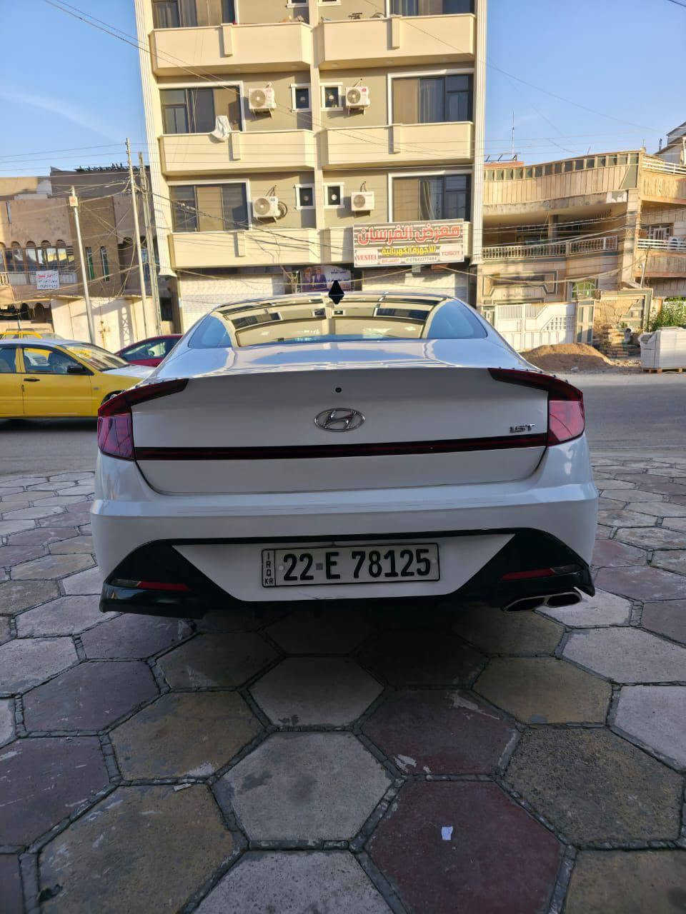 السلام عليكم 
سوناتا 2020 وارد امريكا حادث خلفي موضح بالصور فول مواصفات عدى الفتحه مناقصها اي شي محرك 1600 توربو رقم اربيل باسمي السعر 165$ اوبيه مجال للطيبين للاستفسار ***********
