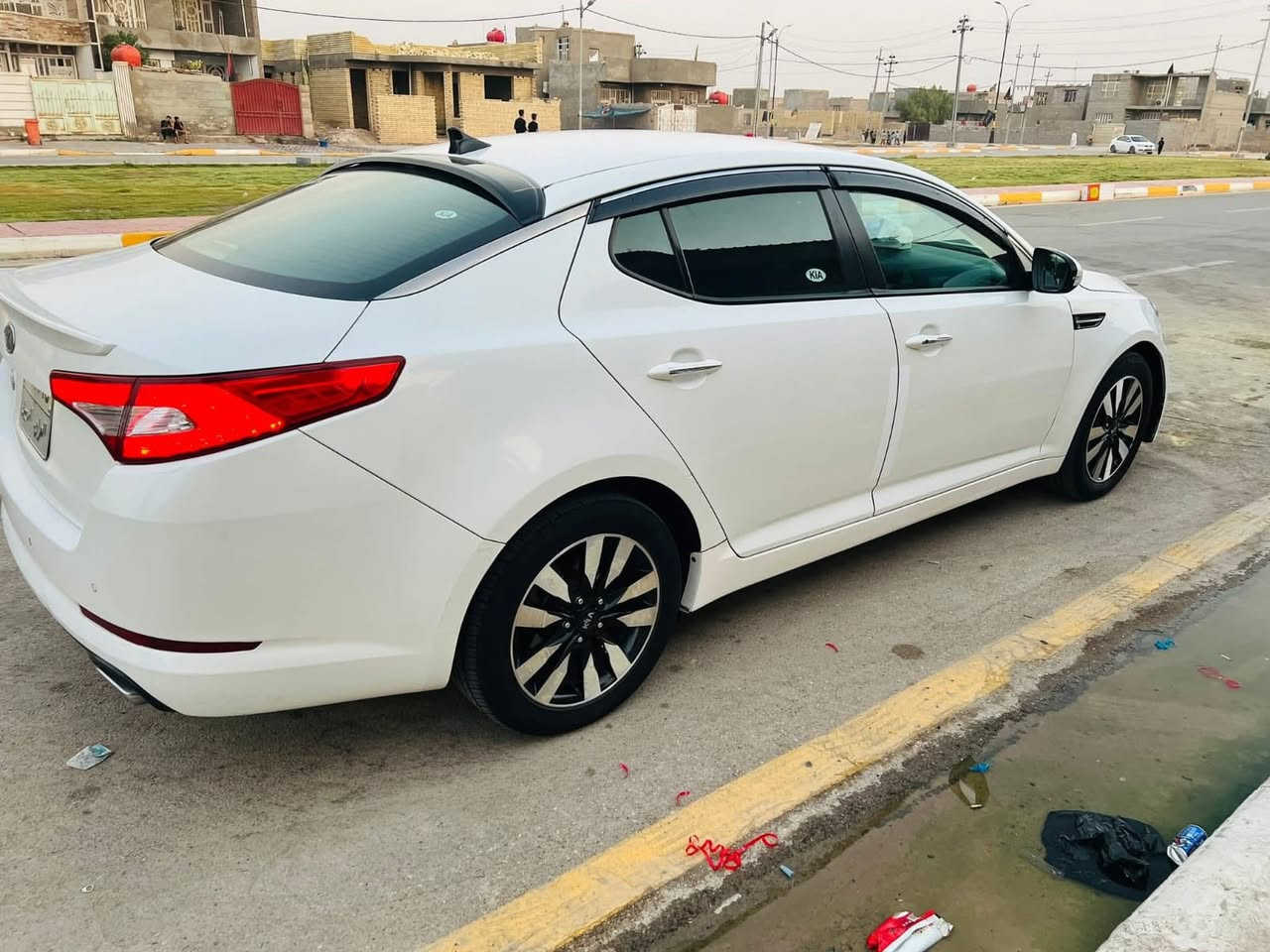 سلام عليكم
اوبتيما 2012 خليجي 
رقم اربيل جديد سنويه 2030 
تريد تحويل او وكاله 
مواصفات 
دشبول كادنزه 
تبريد خلفي 
مري شفط 
فول تحكم 
شفتات ستيرن 
بلوجكتر بقلاوه 
جام اوتو يصعد أثناء تقفيل بلادي 
بكلايت لد 
منضومه زنون +زرع عدسه 
صدر امامي خلفي جديد 
محرك 2400 
تخم تاير جديد 
سياره مكفوله كفاله من صبغ اوتبديل 
مكان سياره 
واسط قظاء الزبيديه 
رقم الهاتف 
السعر 140 وبيه مجال 

‭0774 362 0355
