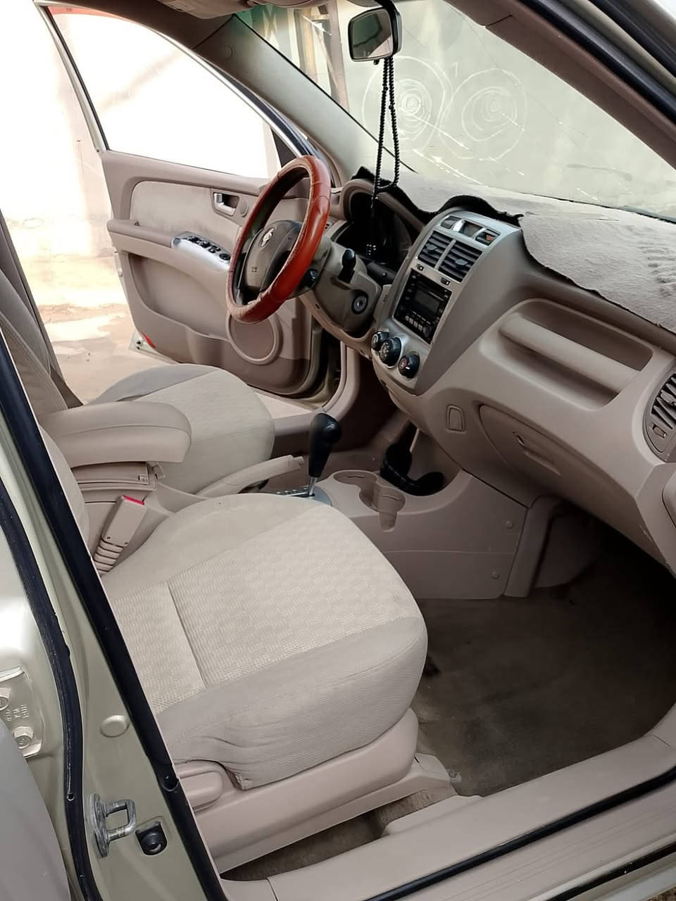 السلام عليكم
كيا سبورتج 2007 وارد أمريكي محرك 2700 رقم بغداد مشروع وطني باسمي شرط التحويل
بيها 5 قطع صبغ آثر جراد 
كير محرك مكفول
السعر 86 وبيها مجال
العنوان ديالى شهربان
***********
