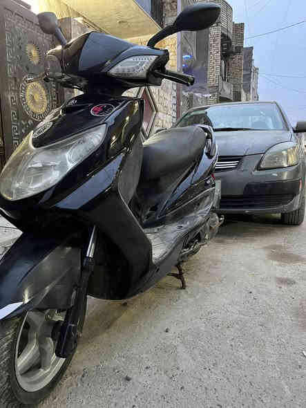 السلام عليكم سكنس فحل ياباني بلاديه سعر 750 وبيها مجال مكان بغداد الخطيب الزراعي رقم ***********
