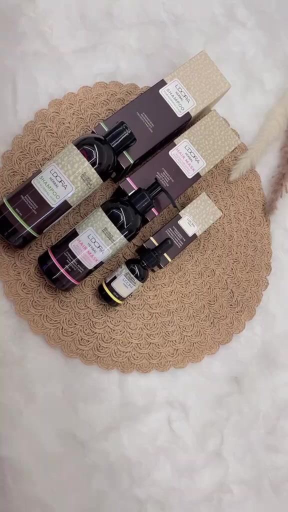 بكج الشعر الرهيب من ليدورا متكون من القطره لمنع التساقط وتكثيف الشعر وملئ الفراغات
الشامبو الذي يكون حسب نوع الشعر 

جاف دهني عادي قشره 

الماسك  او البلسم الذي ينعم الشعر ويمنع النفشه وتكسير الشعر


**إذا كنت صاحب هذا الإعلان وتريد حذفه لأي سبب، رجاءا أرسل رسالة إلى الدعم الفني**