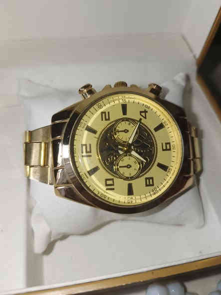 ساعة وسبحة فقط نقص باتري السعر 35 مع المجال قليل مكاني نجف شارع المطار القديم ***********
