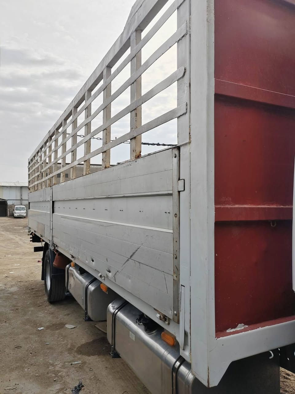 بدي للبيع ٧وربع العرض ٢٤٥ مكان بغداد *********** /***********
