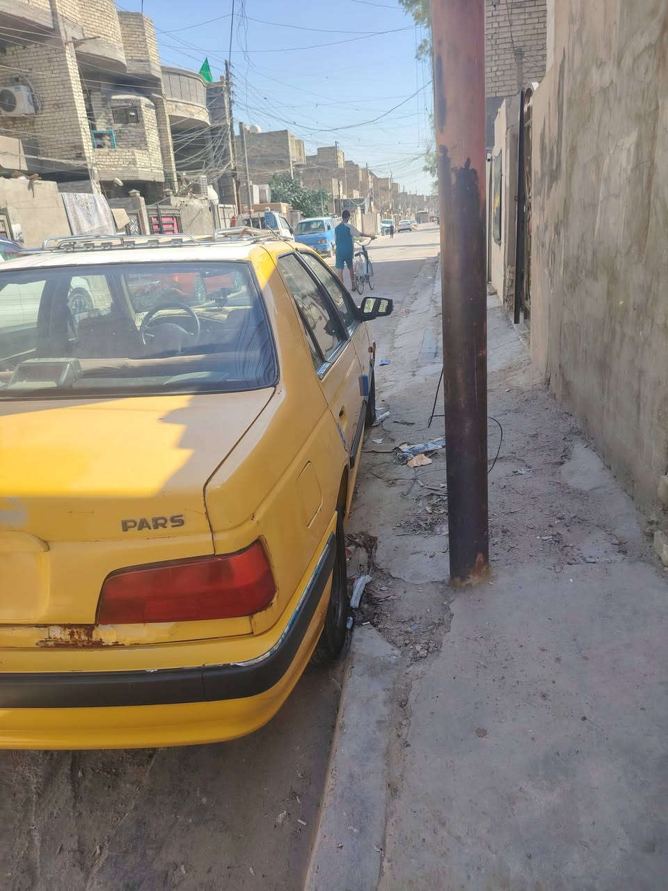 سلام عليكم بيجو بارص موديل 2015 مراوس بتكتك حسب القناعه السياره تخم تاير جوه وكير ومكينه شرط تبريد خير من الله رقم ***********
