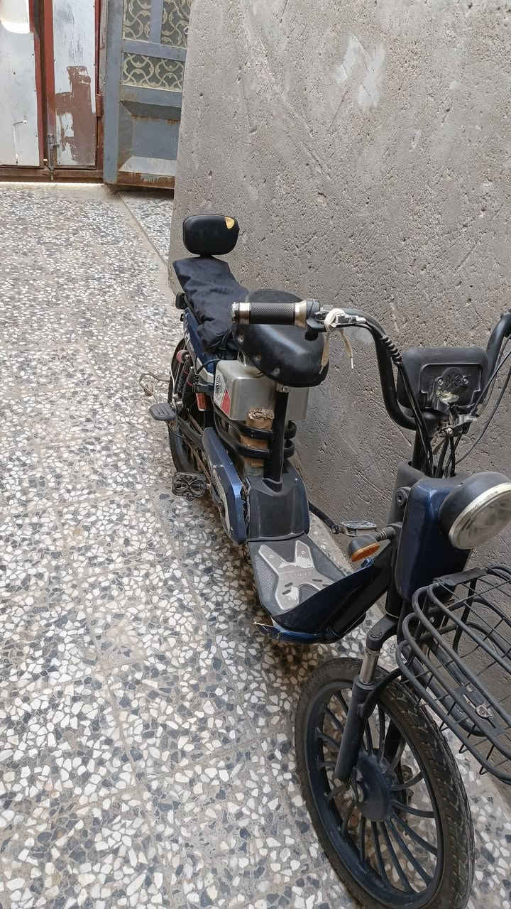 السلام عليكم
دراجة شحن للبيع مستعملة بيها جم عطل
اعطالها:
البطارية كاعدة
بدون بريكات
السعر  ٢٠٠ الف وبيها مجال
مكان النجف الاشرف حولي شارع ٣٠
الشراي خااص


**إذا كنت صاحب هذا الإعلان وتريد حذفه لأي سبب، رجاءا أرسل رسالة إلى الدعم الفني**