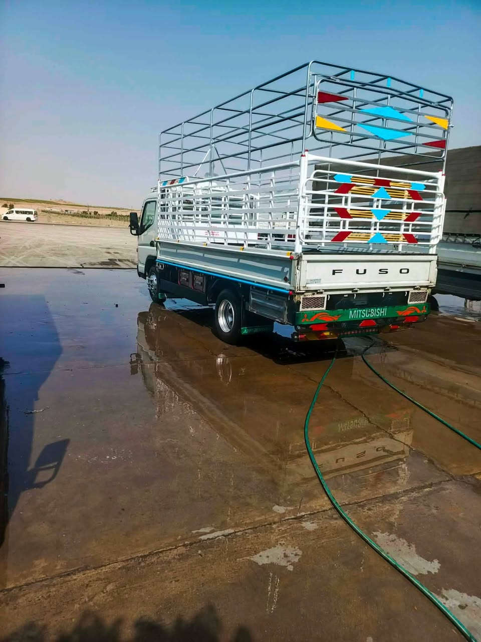 السلام عليكم كنتر للبيع موديل 20 سياره جهازه وحلوه كامله من كلشي حداده جلال مكفوله كفاله عامه تخم تاير مكانه بابل سعر ٢٤٥ وبيه مجال لشراي
للاتصال ***********
