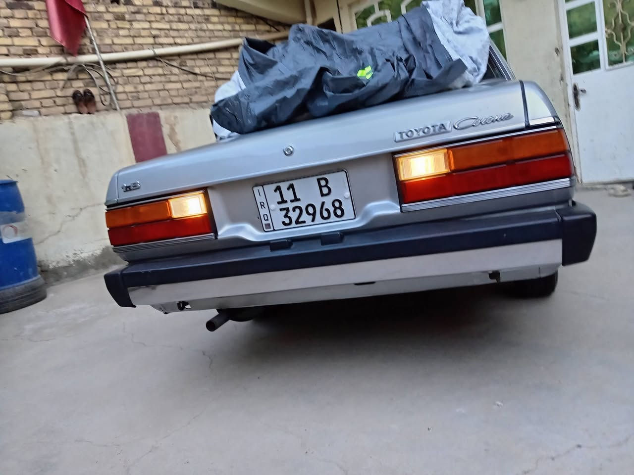 كرونه للبيع موديل 1981 مكينه ستندر تبريد تدفىه كله بلاد ع شركه ***********
