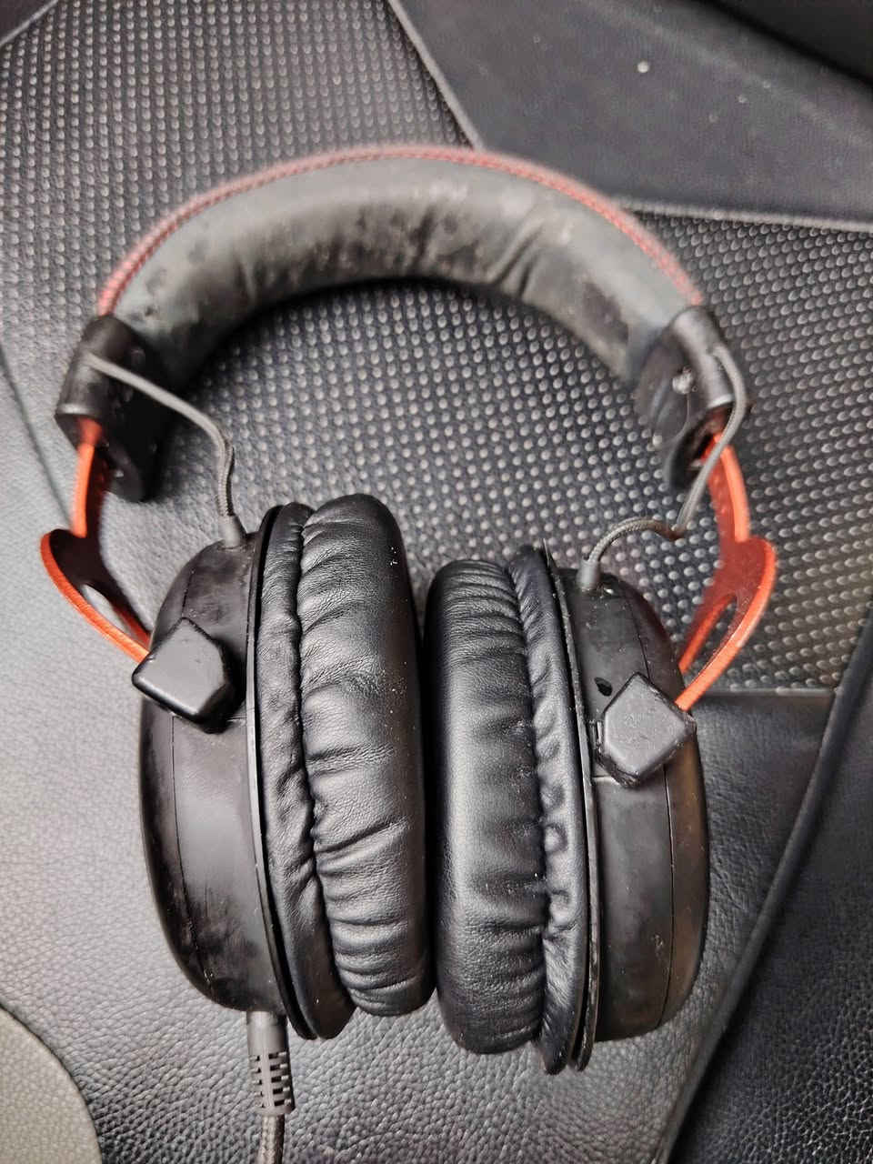 سماعه هايبر بااله اصليه
مستخدمه


**إذا كنت صاحب هذا الإعلان وتريد حذفه لأي سبب، رجاءا أرسل رسالة إلى الدعم الفني**