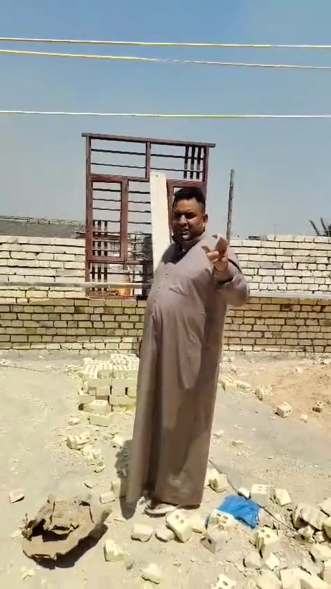 السلام عليكم يتوفر لدينا بيوت كافة المساحات العنوان بغداد مدينة الصدر الحميديه شارع سيد عوده الاتصال ***********

