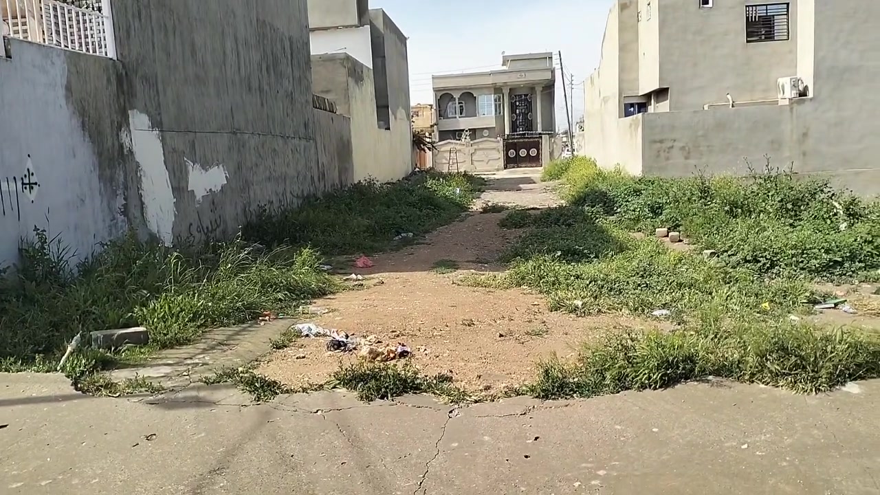 قطعة أرض سكنية سند طابو للبيع مساحتها 200متر مربع حي الكفاح الشمالي قرب مدرسة 🏫 المقدسي الابتدائية السعر 48مليون 
للاستفسار ***********
