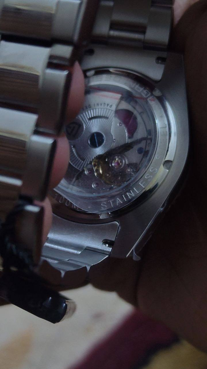 باجاني ديزاين باتمان ساعه جديد ما مستخدم سعر 120 كامله ملحقات شراي ***********
