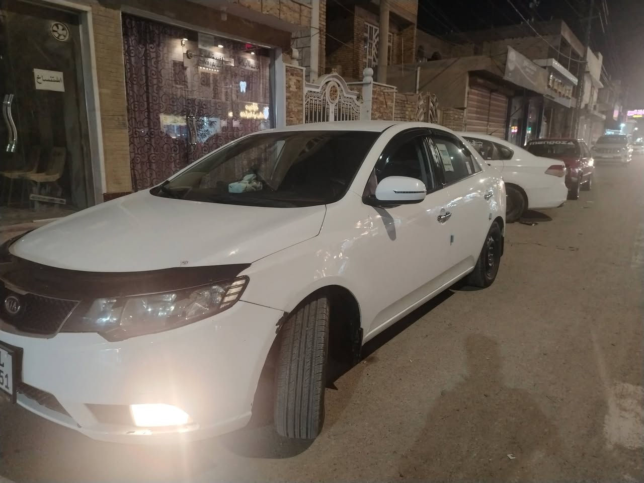 السلام عليكم سيراتو موديل ٢٠١٣ خليجي بصمه تحكم اشاير بل مري المري شفط  شفتات ستيرن داخل اسود بيها بابين صبغ جهة الصدر إثر طخه بصيطه ماصله للتكمه  السياره ماشيه ١٠٨ رقم أربيل الجديد سنويه نافذه لغايت ٢٠٣٠ السياره باسمي مكان السياره واسط الكوت التصال *********** السعر ١٠٥
