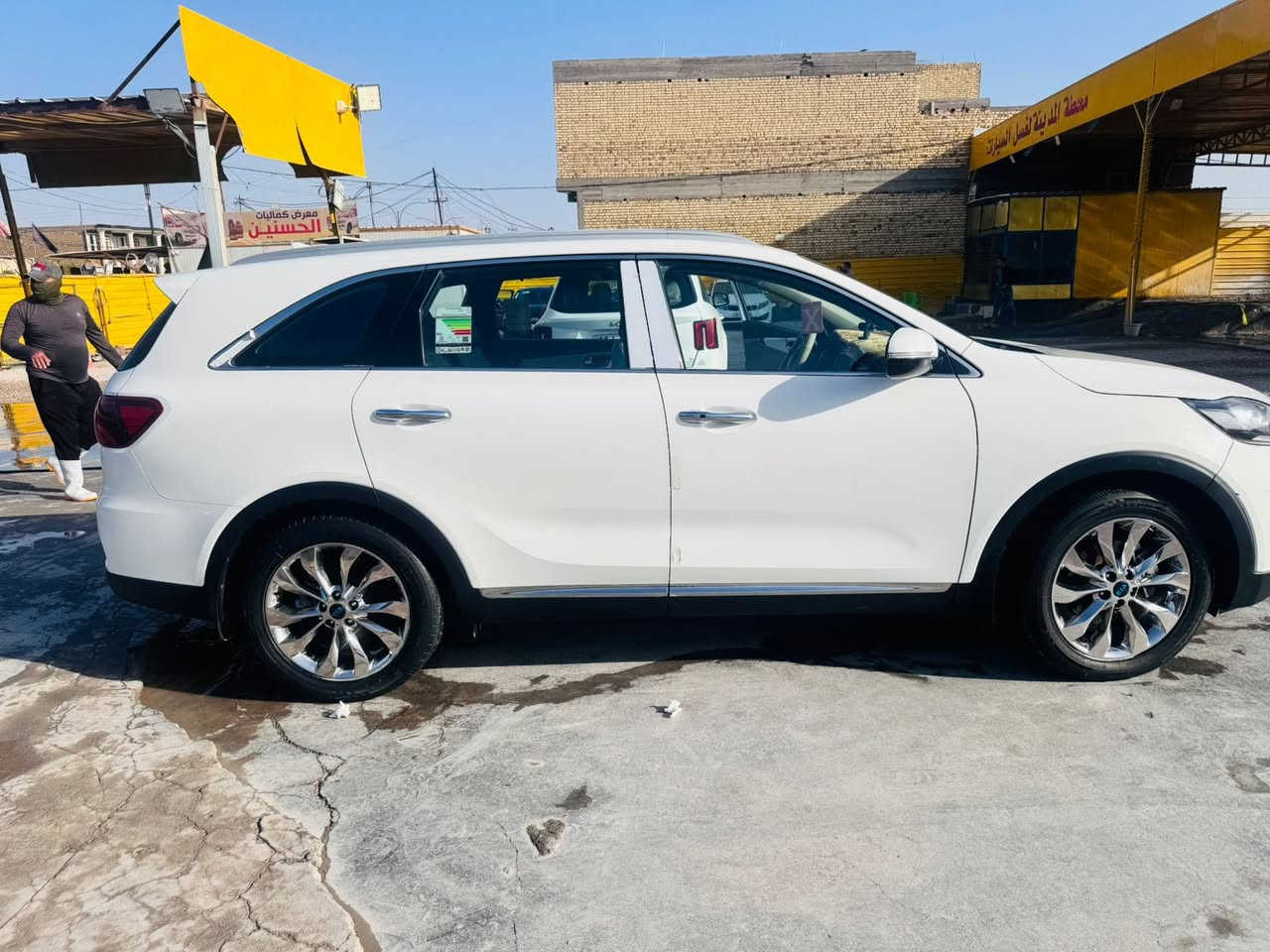 كيا سورنتو خليجي
موديل 2020 

محرك 6 سلندر 

مواصفات نص فول 

ماشيه 76الف km

رقم قادسيه بسمي مداور ثاني يوم

السونار مرفق معه الصور 

سعره 255 مجال بسيط جدآ 

العوان الرميثه 

الأستفسار ***********
