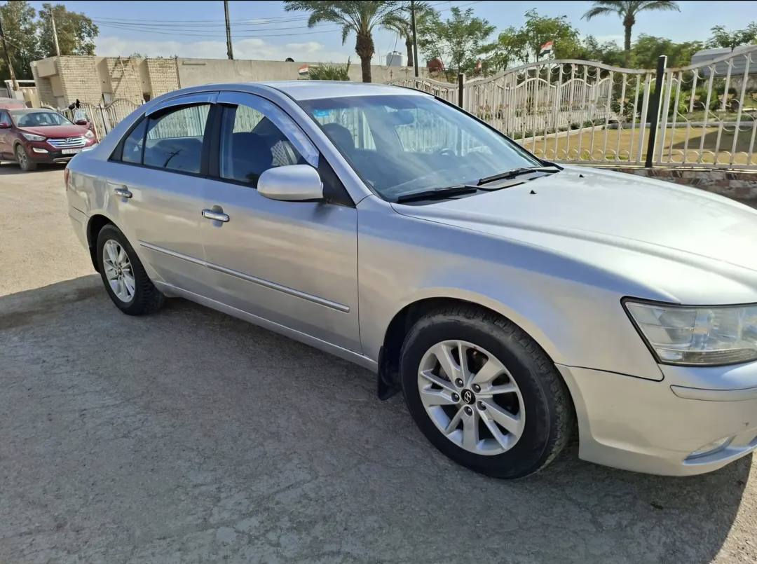 السلام عليكم للبيع سوناتا ٢٠٠٩ محرك ٢٤٠٠ اربعه سلندر نص فول تحكمات استيرن كشنات جلد تخم تاير جديد صدر امامي خلفي جديد محرك وكير كفاله  سياره بدون حادث بيها صبغ كم قطعه اثر جراد ابيع حزام تراي زيرو السعر ١٠٧ وبيها مجال 
مكاني الدوره ابو دشير 
رقم الهاتف *********** بغداد, العراق
