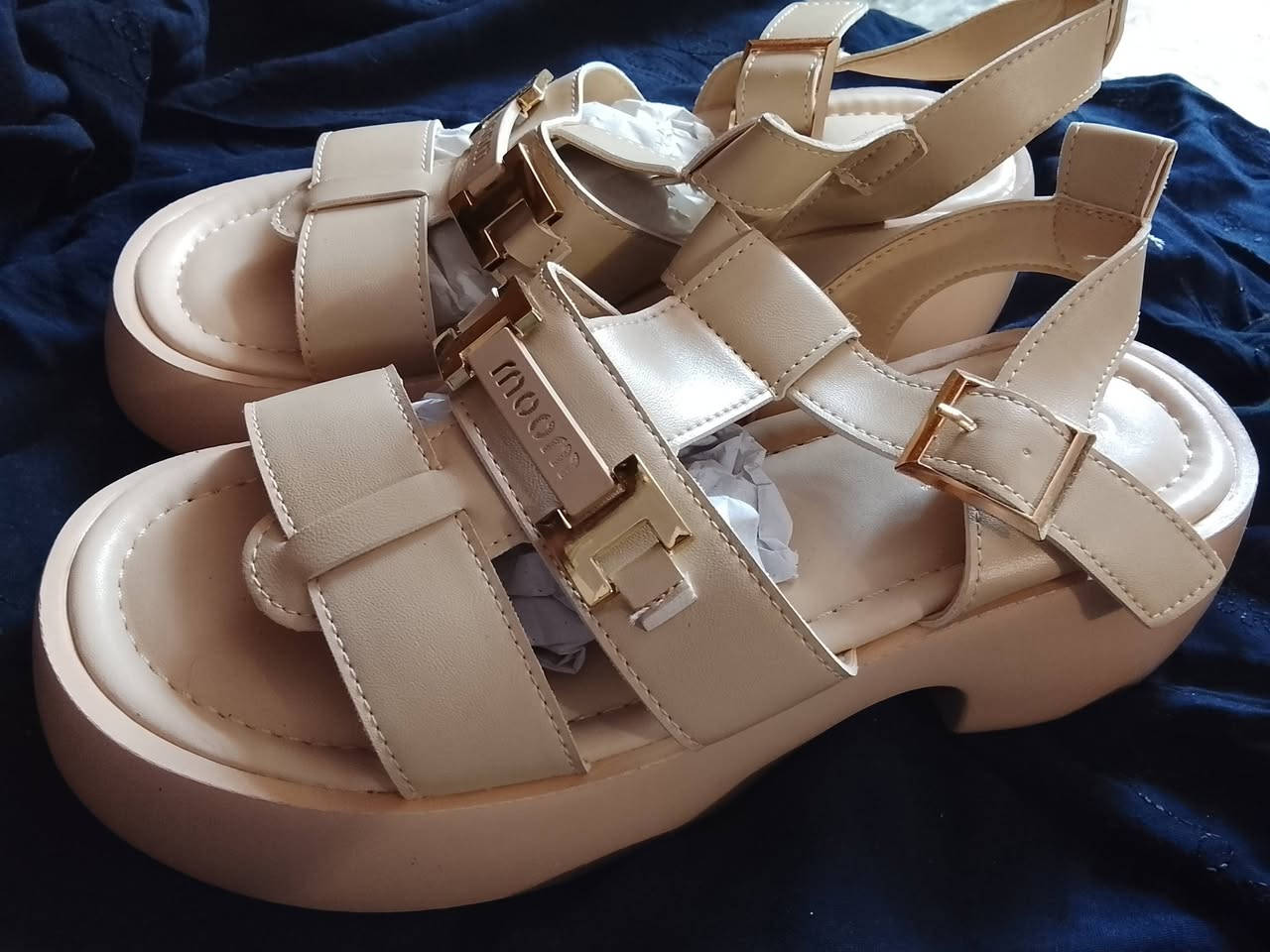 بنات عيوني هاي تصفيه محل معزل السعر بلاش اخر قطع بقت القطعه على ٩ قطعتين ١٥


**إذا كنت صاحب هذا الإعلان وتريد حذفه لأي سبب، رجاءا أرسل رسالة إلى الدعم الفني**