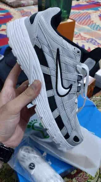 حذاء   نايك   اصلي  مال  dhl  اني  ضايف  دبان هديه  وقيطان   اوربيات  السعر  35 الف   بس  الحجم  40 
الحجز   عل  واتس   اب   موجود***********
التوصيل  5جميع  المحافضات
