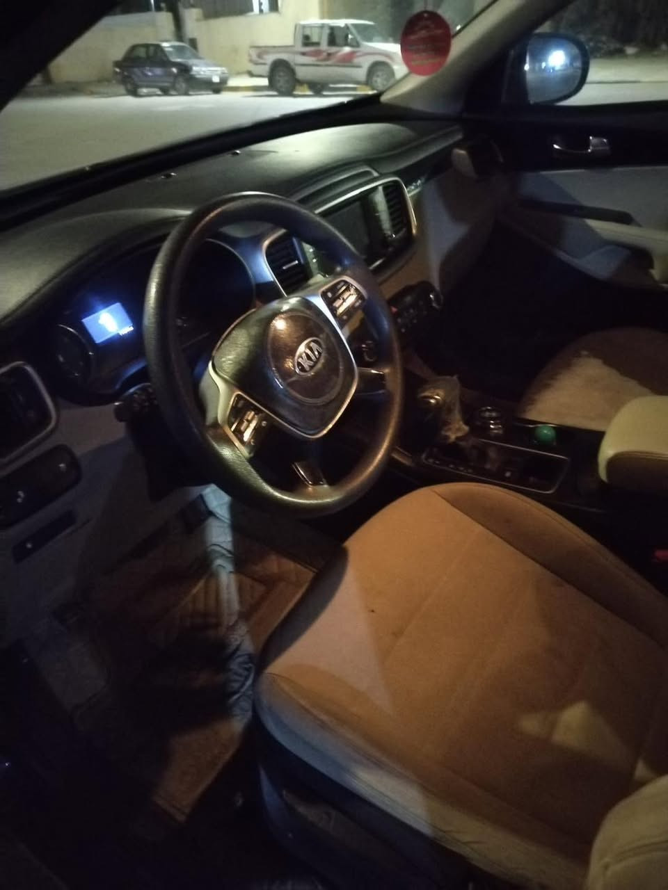 سورنتو الفين 2019 وارد امريكي سياره اربعه سلندر بيه جامرلخ خلفي وباب خلفي سياره خير من الله  سعره 160 بيه مجل حق جيه


**إذا كنت صاحب هذا الإعلان وتريد حذفه لأي سبب، رجاءا أرسل رسالة إلى الدعم الفني**