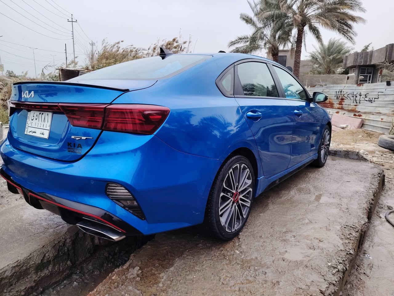 سلام عليكم
فورتي (2023) 
فئة (GT)اعلى فئة بلفورتي
محرك 1600 تيربو
201حصان 
كير DCT دبل كلج 7 نمر 
ماشيه (38) الف 
لون مميز 
موصفات 

بصمة تشغيل + ابواب وصندوق + تشغيل عن بعد
2 . ⁠رمز الGT مختم بكل مكان 
3 .شفتات ستيرن 🚀🚀
4 . شاشة كبيره مع نظام 
تشغيل ابل كار بلي
5 . واندوريد اوتو
6 . كامره دواره وضعيات عدد 2 
7 . انظمة قيادة
سمارت + سبورت + نورمال 
8 .كشنات جلد حضن مطرز احمر مع علامه GT
9 . نظام سماعات (هارمن كاردن)🎤🎧
10 .لدات 
11 . قطعتين تبريد 
12 . شحن وايرليس 
13 . دركه D شكل رياضي 
مع ختم GT 
14 .حساسات خلفيه مع جرس تنبيه 
15 . رادارت جانبية+ امامية + تحديد مسار + كروز سرعه 
16 . قيادة ذاتيه
17 . اوتو هولد + هاند بريك بصمه 
18 . نقطة عمياء 
19 . كات دوسات جانبية بلادية 
20 .دبل اكزوز
21 . ويل كب كروم حجم 18 رياضي 
22 . فتحة سقف 
صور السونار مرفقة + بدووون ايرباكات 
تحويل ثاني يوم 
السعر ‼️ 165‼️
***********
