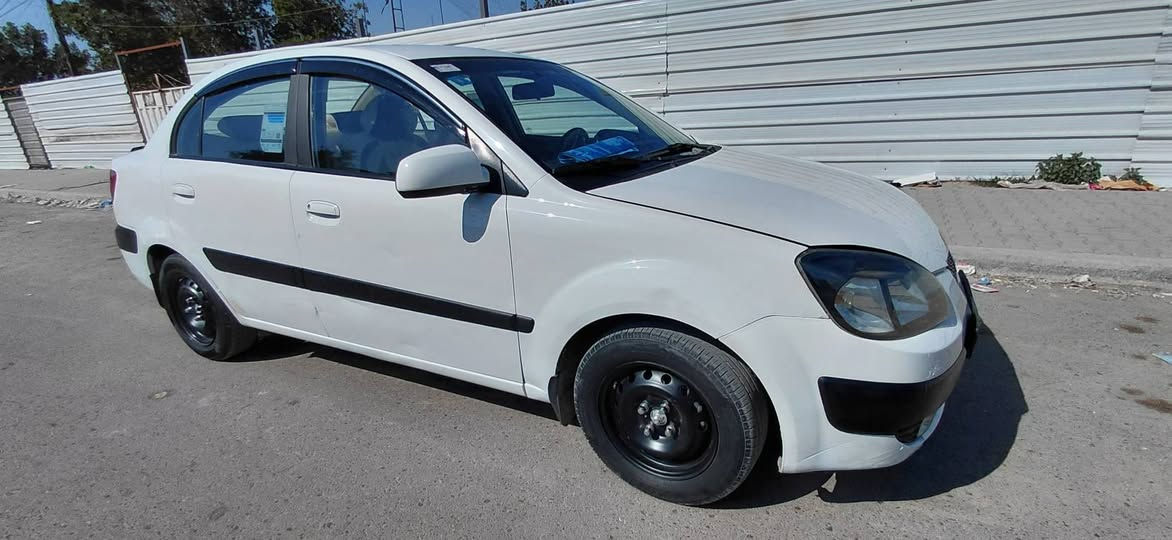 كيا ريو وارد أمريكي ٢٠٠٧ ٣ قطع مصبوغ ابيع حزام شاشه كامرة محرك وكير نظيف سنويه بااسمي للبيع 69 ورقة مكاني بغداد الغزالية ***********
