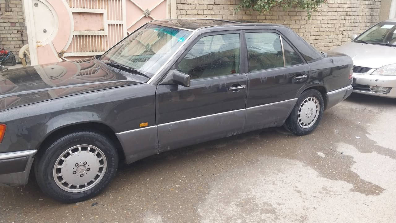 بسم الله الرحمن الرحيم 
للبيع سياره مرسدس دب موديل ١٩٩٣ بغداد خصوصي ١٩٤٠ ار 
رقم مميز باسمي محرك ٢٢٠
اربعه سلندر رقم الهاتف 
***********,بغداد الشعب باسمي رقم جديد وغير مشموله بالهزه
