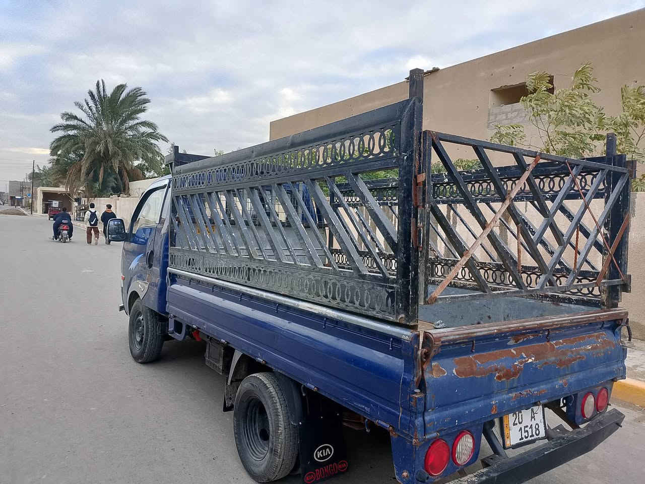 للبيع كيا موديل 2008 رقم ديالي محرك الفين وسبعميه جديدة كير اكسن شواصي مكفولات سيارة خير من الله عنوان بغداد الطارميه ***********
