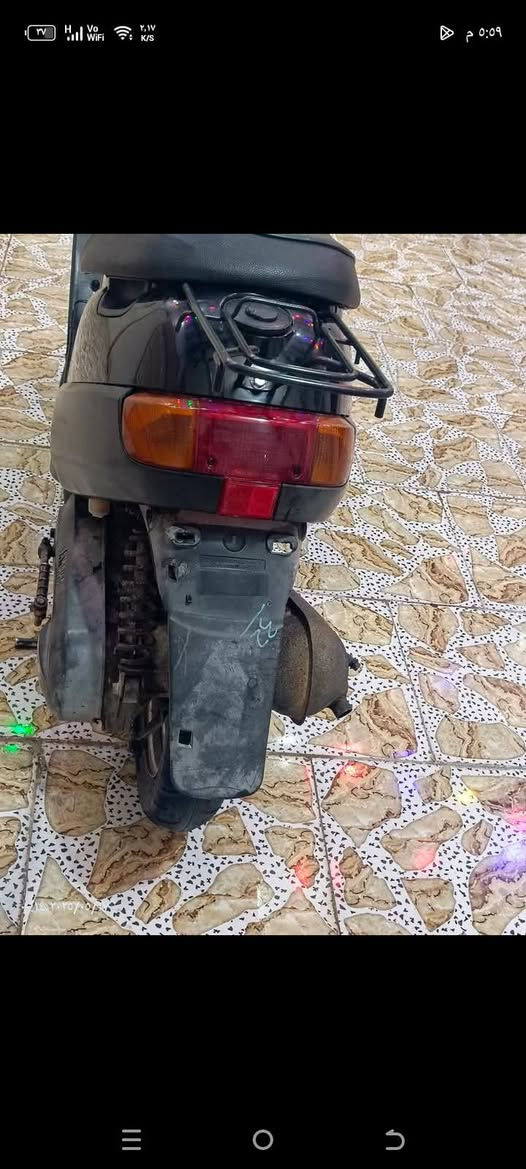 سلام عليكم مكلف بل نشر اخوان 
دراجه البيع نوع بطه ما مفتوحه اوراق نگره وحده كهربائيات شغاله بس السلف ما يشتغل كفرات بلاديه ضمان المكينه سنه إذا طلعت مفتوحه لو مجفته السعر 350  بيها مجال   رقم راعيه *********** مكانه الكحلاء  مكفول كفاله كامه
