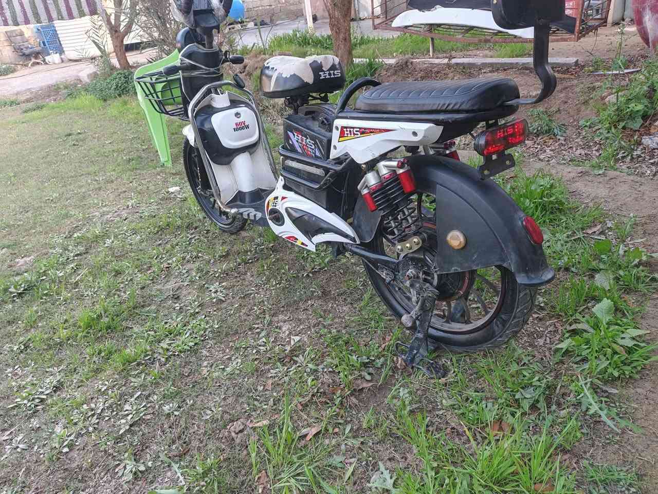 حجم 20 موديل 2024 دراجه كامله  بطاريات 5 جدد دراجه نضيفه كلش عنوان بغداد جسر ديالى الجديد
رقم ***********
