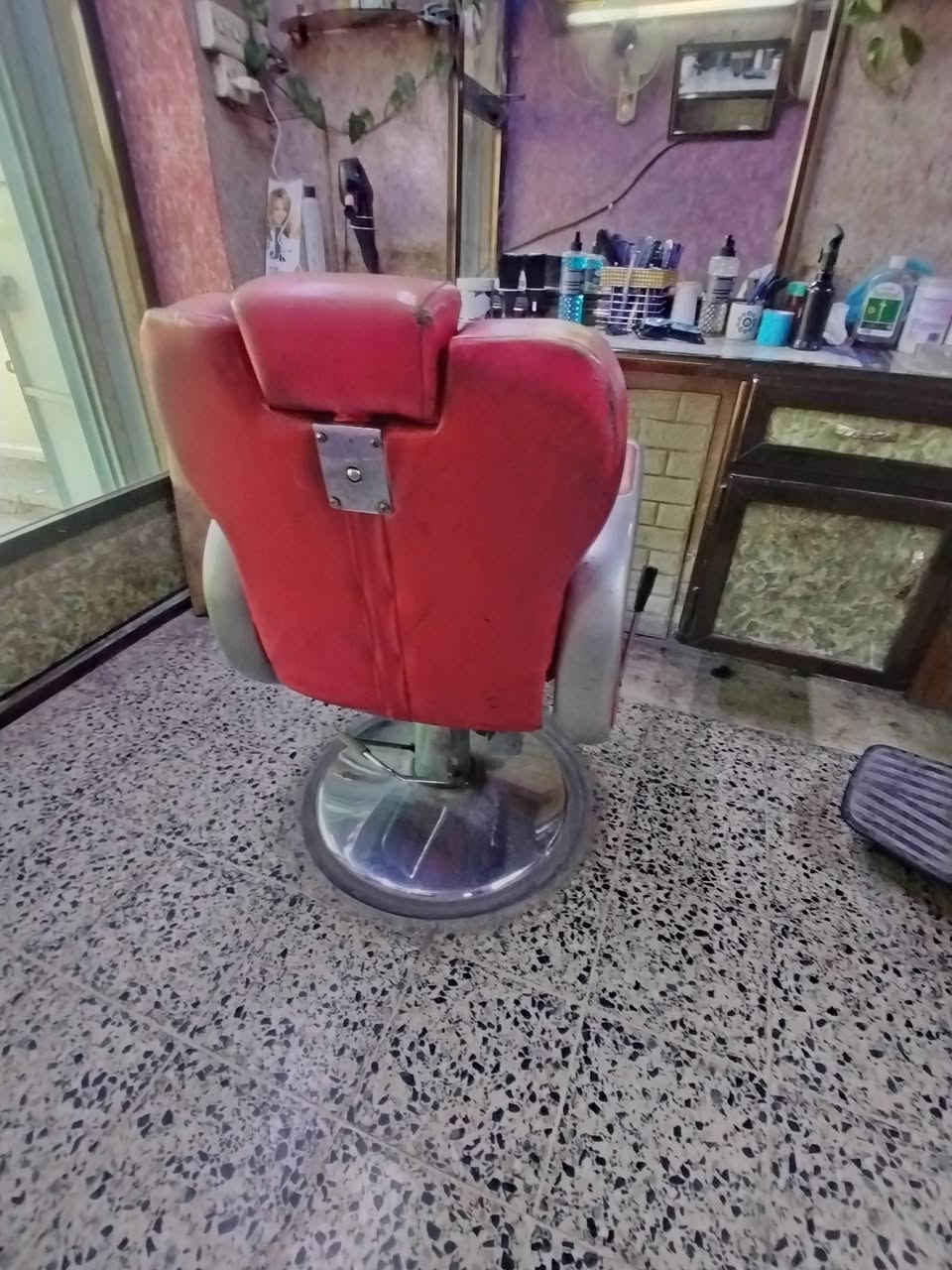 السلام عليكم زوج كراسي للبيع نظيفات يشتغلن الجكات سعرهن ثنينهن ب 250 مكاني بغداد الشعب
رقمي. ***********
