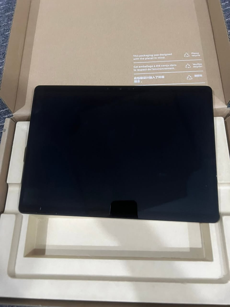 السلام عليكم

بيع فقط 

سيرفس لابتوب ٣ للبيع بدون لمس 

لابتوب دراسة و شغلات مكتبيه او هندسية ساعات عمل طوليه وزن خيف  سوبر سلم 
نظيف كلش  الجهاز 
حجم 13 و نصف 

شاشة 2K IPS QHD
Core i7 1065 G7 جيل عاشر
Ram 16GB DDR4
HARD 256 SSD قابل للتطوير 
كرت شاشة انتل Iris plus g7
بطارية يدوم لحد 6-8 ساعةt

مصنوع من الومينيوم و جل الكانترا الايطالي 
كاميرا 720 HD كلش واضح 

نسخه business edition رجال الاعمال 
Face ID فتح بل وجه نفس آيفون 

مستخدم قليل جدا 
435 الف   

بيع فقط!


**إذا كنت صاحب هذا الإعلان وتريد حذفه لأي سبب، رجاءا أرسل رسالة إلى الدعم الفني**