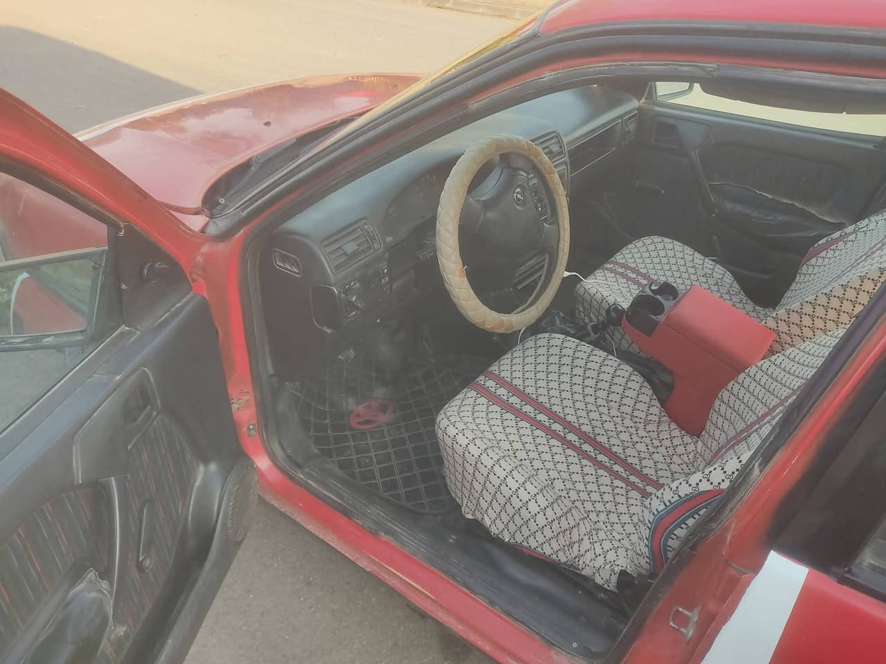 فكترا موديل92 حجم ١٦ رقم كركوك شرط الوكاله والتحويل  محرك كير شرط للبيع35 مكان السياره كركوك الحويجه  غير متواجد عل فيس اتصل على الرقم رجاء ***********
