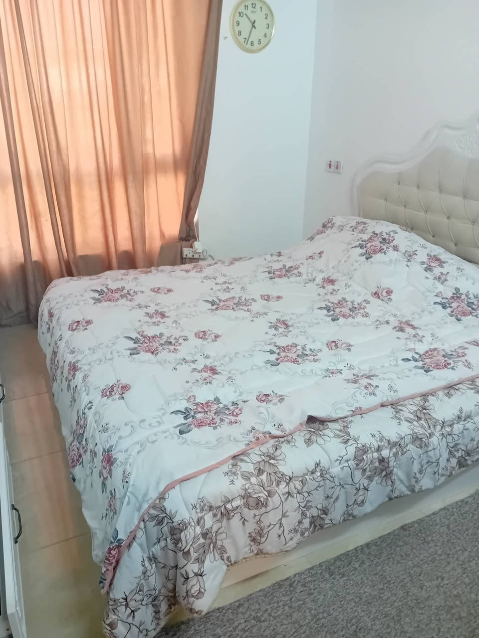 للبيع اثاث مستعمل ونظيف للتواصل على الرقم *********** وعالواتس ايضا
