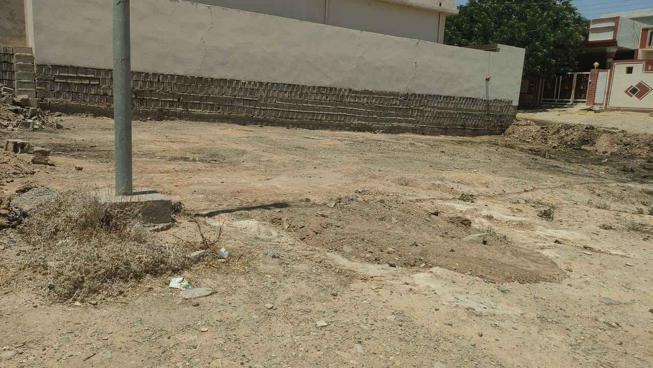 اعلان/*********** / اخوكم ابو ليث
قطعة ارض طابو  للبيع 180م  ركن واجه9 ونزال20  حي السلام الثانية مقابيل بيت شيخ علي كريم الخاطر  واستاذ ضياء  ابصف بيت  بيت كريم العارف  كدام عينك شوفها اشكد مكانها عدله ميل  للاستفسار عالسعر اتصل وتدلل /مكتب حسن البياتي للعقارات -قضاء قره تبة
