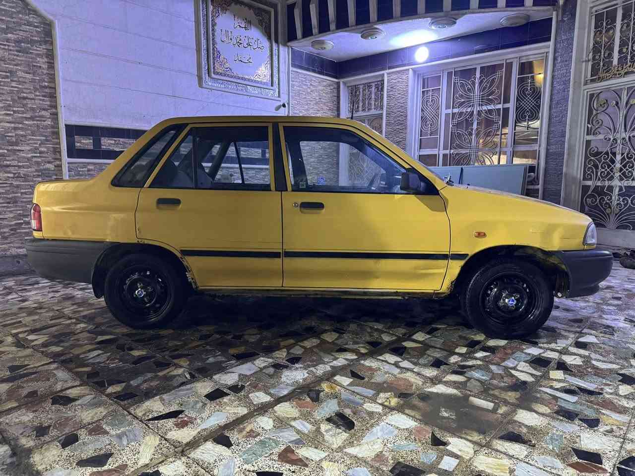 السلام عليكم
سايبا موديل 2015 
تدفئة و تبريد شغال 
البنيد بي بارد قليل فقط
لا ضربة و لا تبديل و لا صبغ 
بأسمي السيارة 
السعر ٣٤ 
***********
