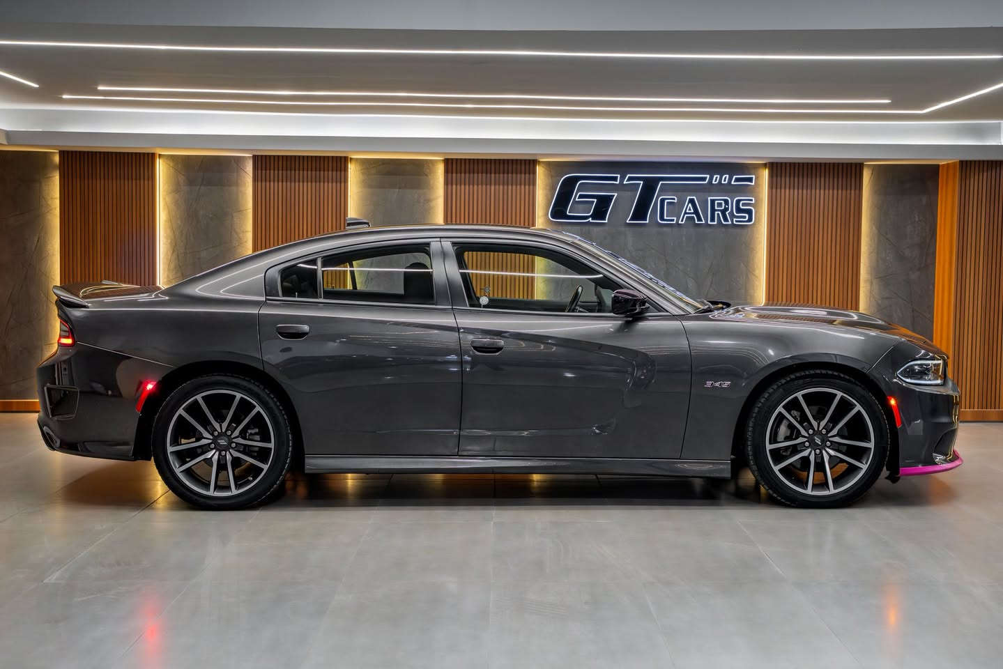 DODGE CHARGER R/T
R/T دوج جارجر 
موديل: 2023
35.000 :ميل
مكفولة كفالة عامة 
سيارة بدون رقم تت رقم شيمالي
سيارة بدون دعم بدون صبخ
بمحرك HEMI V8 سعة 5.7 لتر يولد 370 حصانًا وعزم دوران 395 رطل-قدم (536 نيوتن متر)، مع ناقل حركة أوتوماتيكي 8 سرعات ونظام دفع خلفي، وتتسارع من 0-100 كم/س في حوالي 5.1 ثانية وتصل لسرعة قصوى حوالي 149 ميلاً في الساعة،
موقع سيارة دهوك
معرض GTcars
$26.500 :سعر سيارة 
📞***********
***********
