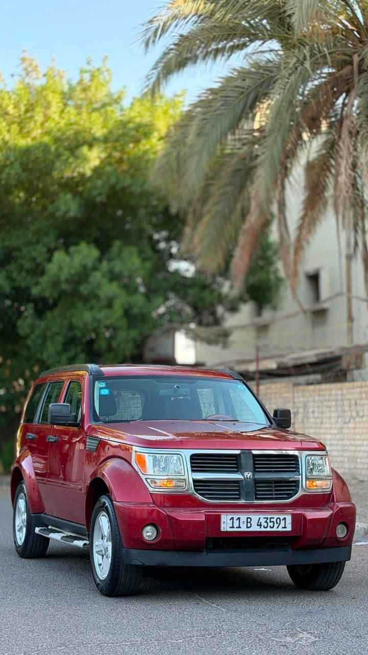 السلام عليكم 
دوج نيترو 2010
بيه صبغ ربع الجاملغ الخلفي الايمن اثر شخط
البقيه كفاله عامه من الصبغ
كير ومحرك كفاله 
محرك 3700
ماشيه 111 الف كيلو متر
منضومة تبريد جديده بلاديه 
شاشه تاب
كامرا خلفيه 
السياره جديده وخير من الله وكل نقص مابيه
السعر 97 وبيه مجال بسيط
عنواني بغداد 
متواجد واتساب 
***********
