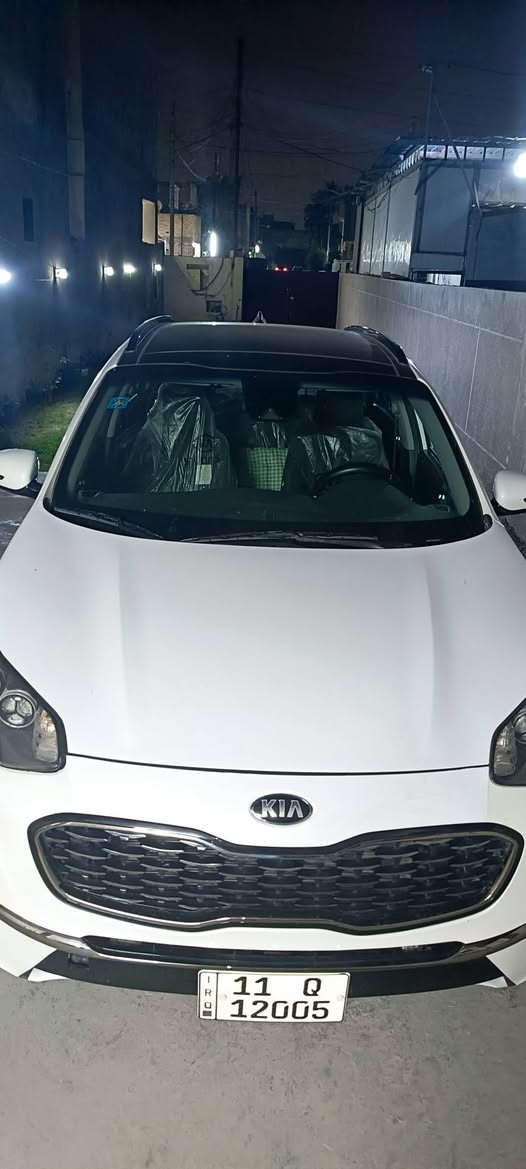 السلام عليكم
سبورتج 2022 امريكي الضربه موضحه بالصوره السياره فول مواصفات  خاليه من الشخوط ماشيه 50الف رقم بغداد الجديد محرك 2400.

السعر / 21$ بيهه مجال قليل

العنوان/ بغداد / الدوره

رقم الهاتف/***********
