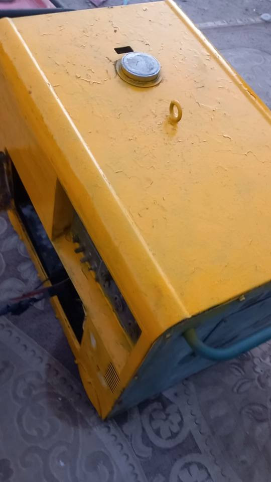 مولده نضيفه عل شغل مثل ما موضح بل صوره 30امبير مكاني نجف حي الهنديه عل قوس رقم الهاتف*********** السعر 400 او بيه مجال النجف, العراق
