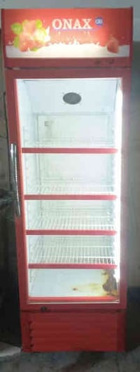 ثلاجة عمودية • ٢٤ قدم • نضافة ٩٠٪