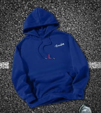 سويتر L • قميص XL قالب صغير • توصيل جميع المحافظات