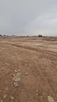 يوجد لدينا 12 دوانم تجاريه عل شارع العام مال الخنسايه  رقمي07736181124