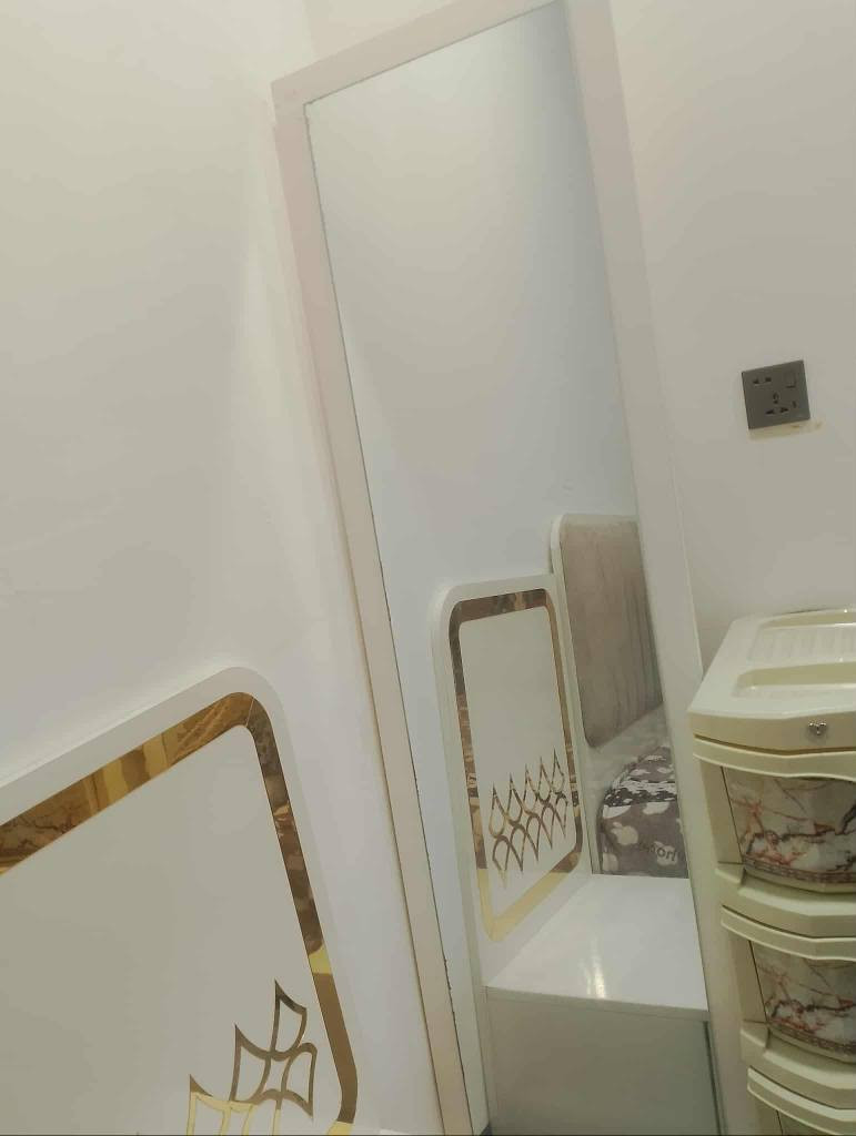 غرفة تركيه نضيفه استعمال قليل ٨ قطع حتى بيها تايرات حتى تتحرك بسهوله وماتخرب السعر ٥٠٠ وبيها مجال موصل, نينوى


**إذا كنت صاحب هذا الإعلان وتريد حذفه لأي سبب، رجاءا أرسل رسالة إلى الدعم الفني**