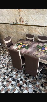 طاولة طعام • ٥ كراسي • نجف