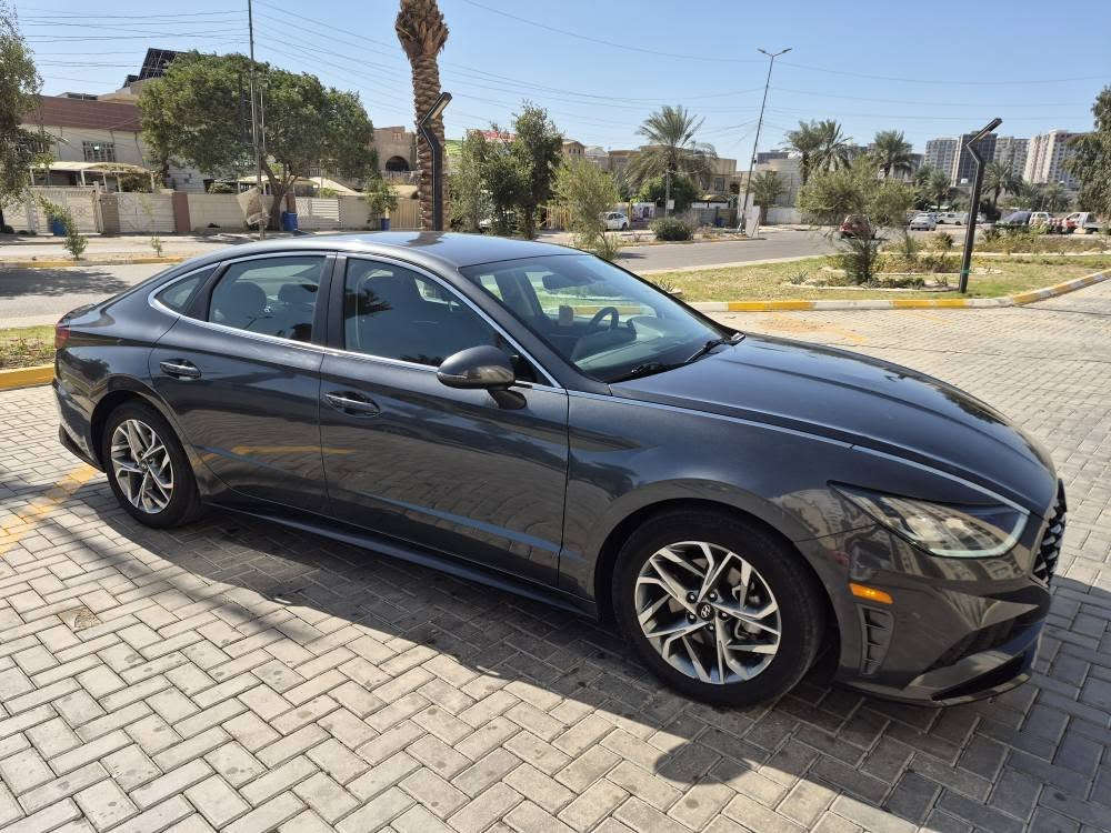 السلام عليكم 
سوناتا 2023 وارد امريكي 
بدون صبغ بدون ايرباك
مواصفات sel 
مكينة 2500 
بصمة وتشغيل عن بعد
كشن كهرباء وتدفئة كشنات 
رادارات امامي وجانبي 
قيادة ذاتية وتحديد مسار 
مثبت سرعة تفاعلي 
جنطة ذكية 
ماشية 47 الف ميل 
رقم دهوك تحويل او وكالة 
سعرها مناسب 167 ومجالها بسيط جداا
صور الضرر ورقم الشاصي مرفقة بالمنشور 
مكاني بغداد حي الجهاد 
*********** 
*********** بغداد, العراق
