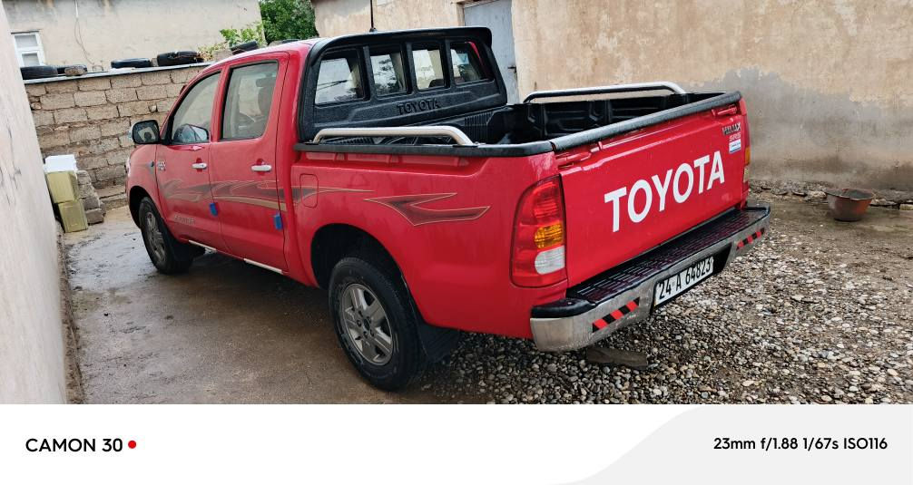 تویوتا هایلوکس مودیل 2011کویتی شاصی 19بس بولند سبغ  محرك مفتوح سیارە نضیف جدآا ماشی بشارع200 سعر163 مجال *********** اكر, نينوى
