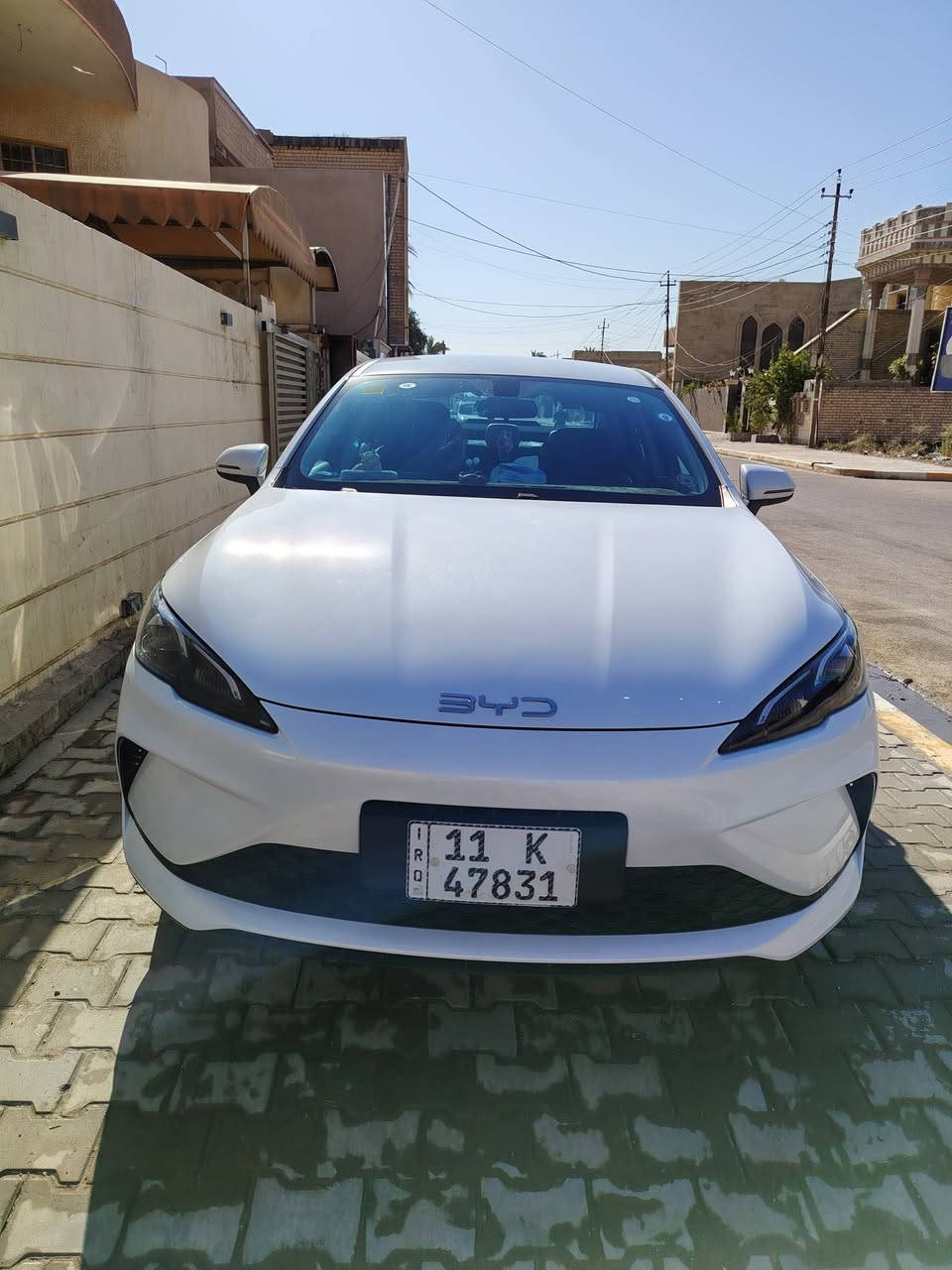 السلام عليكم اخوان 
بالبداية التوفيق للجميع وربي يرزق الجميع 
عندي byd سيل 5
السيارة ماشية 22 الف وقابل للزياده 
اني لا بياع شراي ولا اخبص الناس 
سياره مكفوله بيها عازل حراري ومغلف كشنات وكاعيات 
وين ميعجبك افحص وتحويل ثاني يوم 
مكاني بغداد 
*********** وبي واتس اب 
سعر السياره 
 20 مليون وربع وقابل للتفاوض شي بسيط
وربي يرزق الناس بحلالهم
