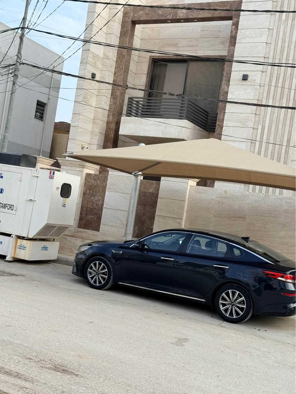 اوبتما 2019 خليجي 
محرك 2000دوش 
فول مواصفات عدا البنراما 
تبريد قطعتين كشنات كهرباء 
شاشه كبيره 5كامرات حساس امامي خلفي 
تبريد قطعتين بيها صبغ قطعتين 
بصمه كشنات تدفئ تبريد ستيرن حراري 
فول 1/1 
السعر 123 بيها مجال 
*********** بغداد, العراق
