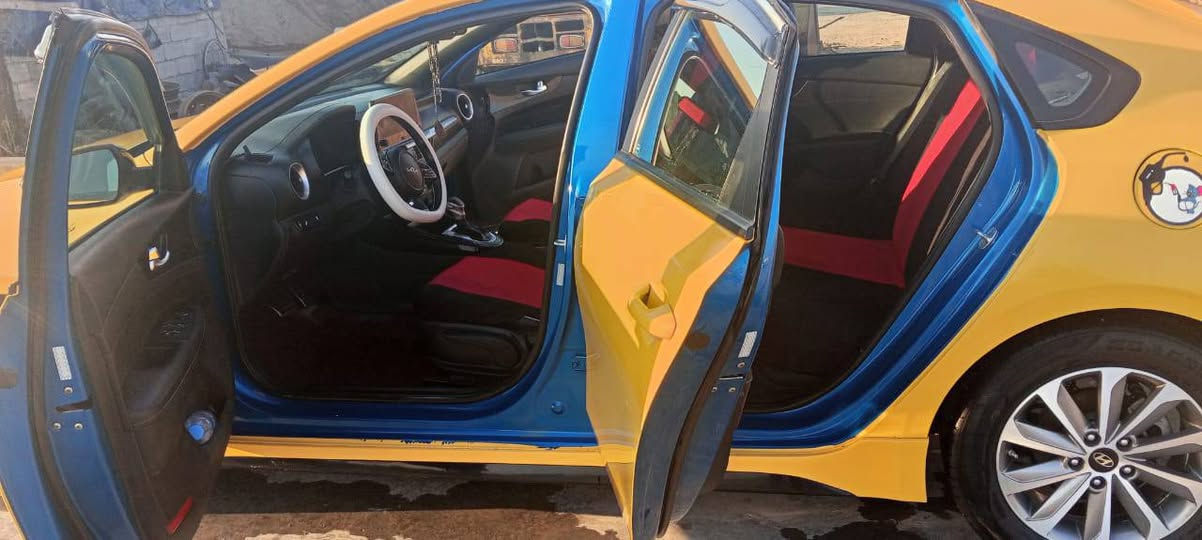 السلام وعليكم فورتي ٢٠٢٣ جيتي لاين 
 منظومة التبريد الخاصة به
*تشغيل بصمة عن بعد
*رقم ديالى  انكليزي
*لون الداخل اسودجلد بلادي  تدفئة تبريد
*ماشية السيارة 40 
مراوس بكامري 20 فما فوق فقط 
للتواصل *********** 
مامتواجد عل فيس الاستفسار عل رقم
